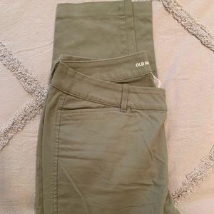 Old Navy Pixie Pant